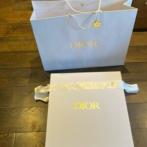 Dior box with bag and star